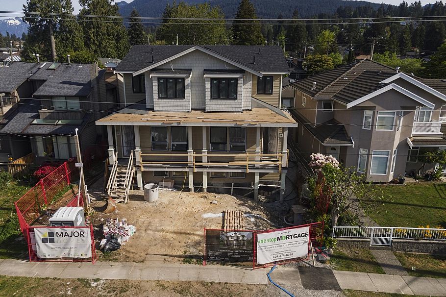 258 E 21st Street North Vancouver, BC - 6