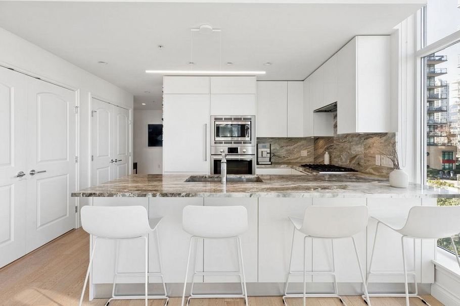 409 185 Victory Ship Way North Vancouver, BC - 1
