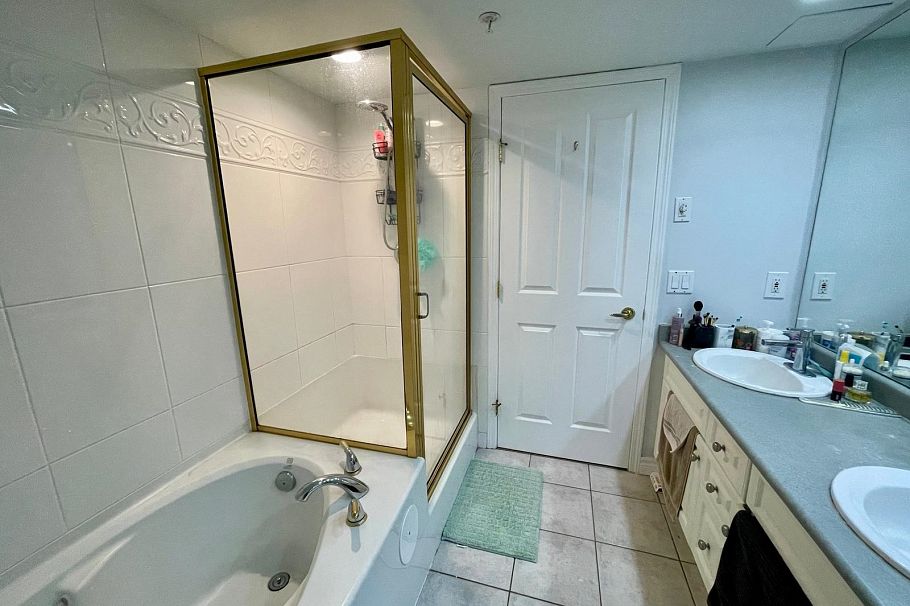 208 5650 Oak Street Vancouver, BC - 18