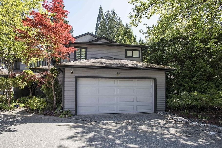 1989 Cedar Village Crescent North Vancouver, BC - 1