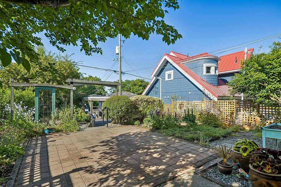 2211 Parker Street Vancouver, BC - 36