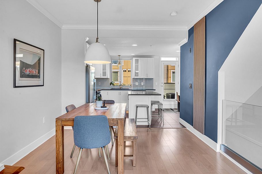74 728 W 14th Street North Vancouver, BC - 20