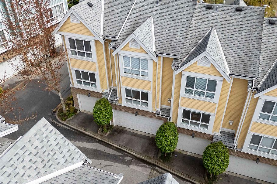 8433 Jellicoe Street Vancouver, BC - 30