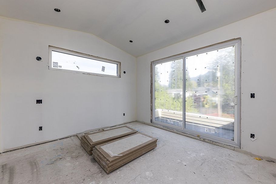 258 E 21st Street North Vancouver, BC - 22