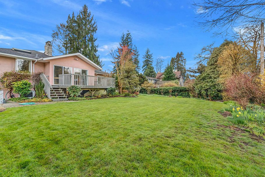 1549 W 33 Avenue Vancouver, BC - 25