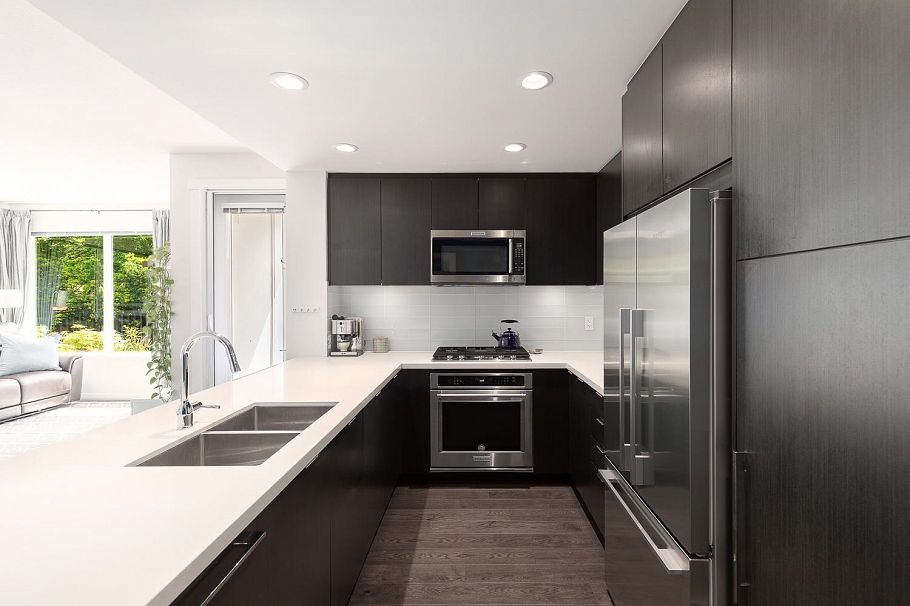 120 255 W 1st Street North Vancouver, BC - 12