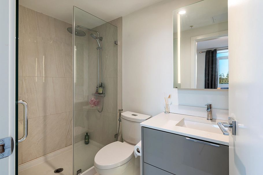 603 1471 Hunter Street North Vancouver, BC - 18