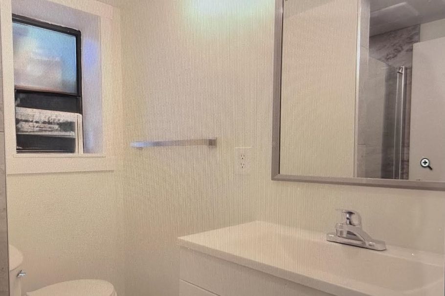 8356 Elliott Street Vancouver, BC - 5