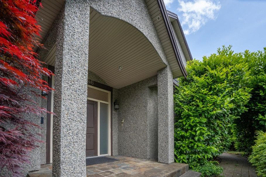 4986 Shirley Avenue North Vancouver, BC - 3