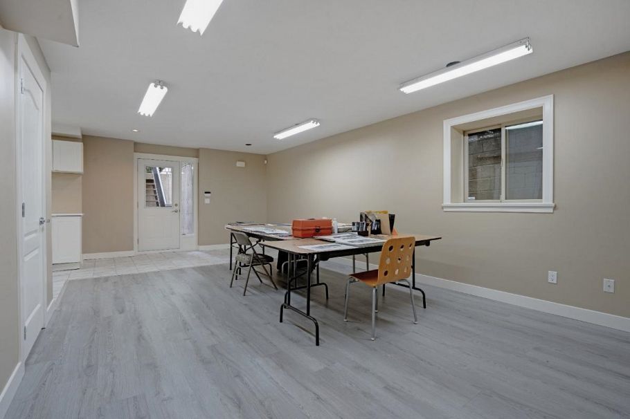 4986 Shirley Avenue North Vancouver, BC - 26