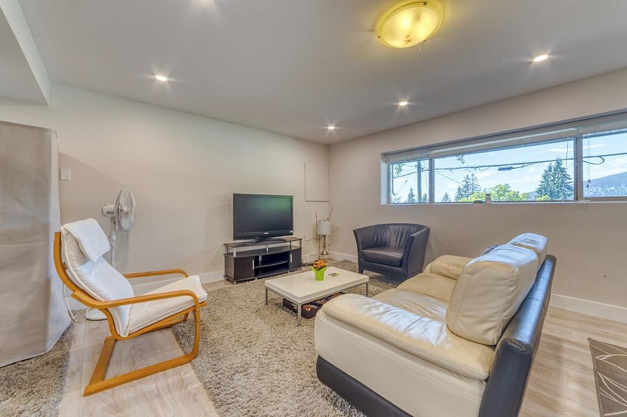 4902 Ranger Avenue North Vancouver, BC - 17