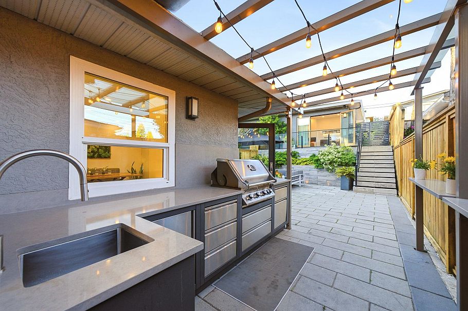 308 E 6th Street North Vancouver, BC - 11