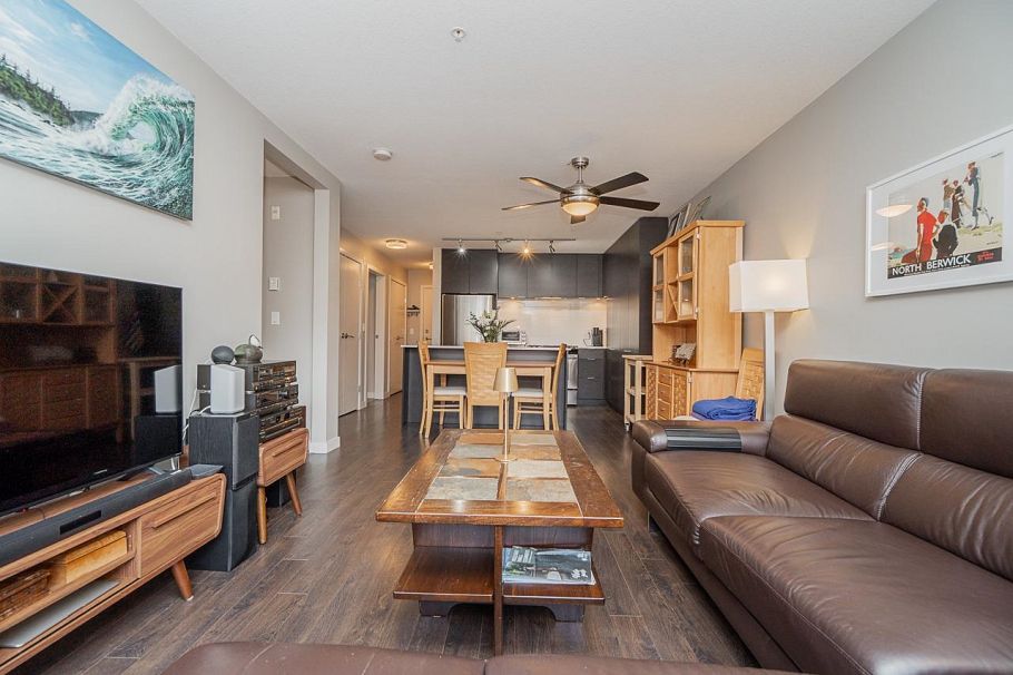 207 1677 Lloyd Avenue North Vancouver, BC - 3