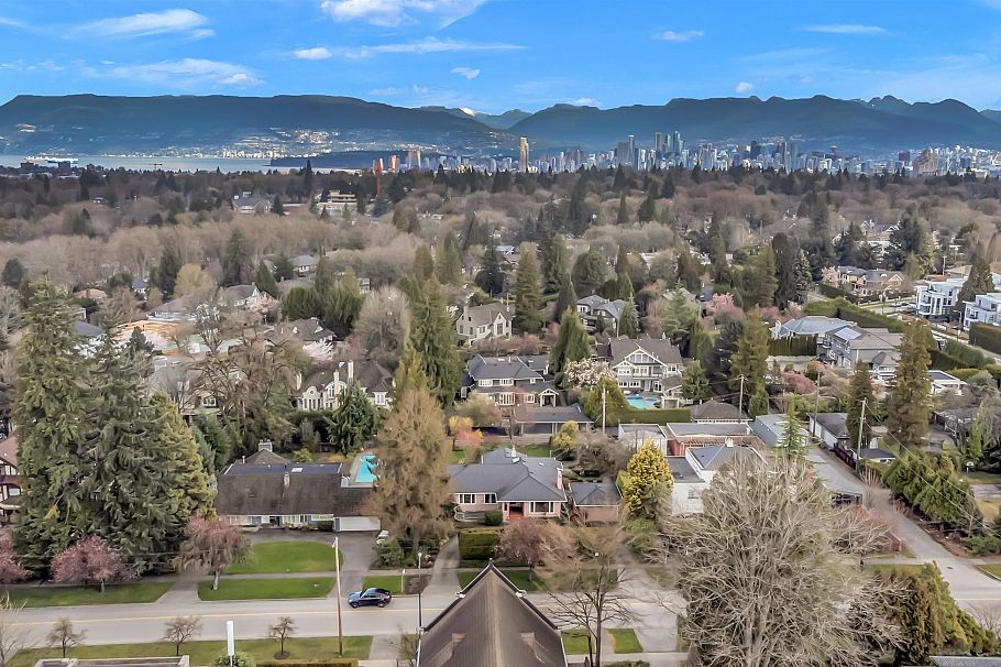 1549 W 33 Avenue Vancouver, BC - 32