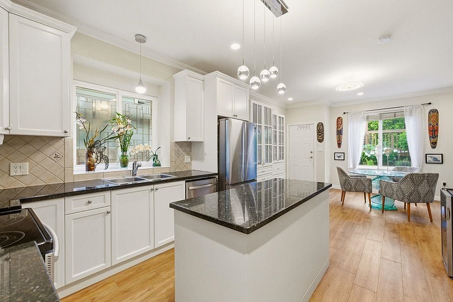 562 W Keith Road North Vancouver, BC - 5