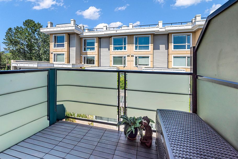 74 728 W 14th Street North Vancouver, BC - 31