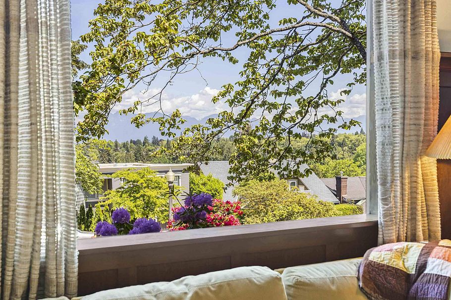 1986 W 35th Avenue Vancouver, BC - 11