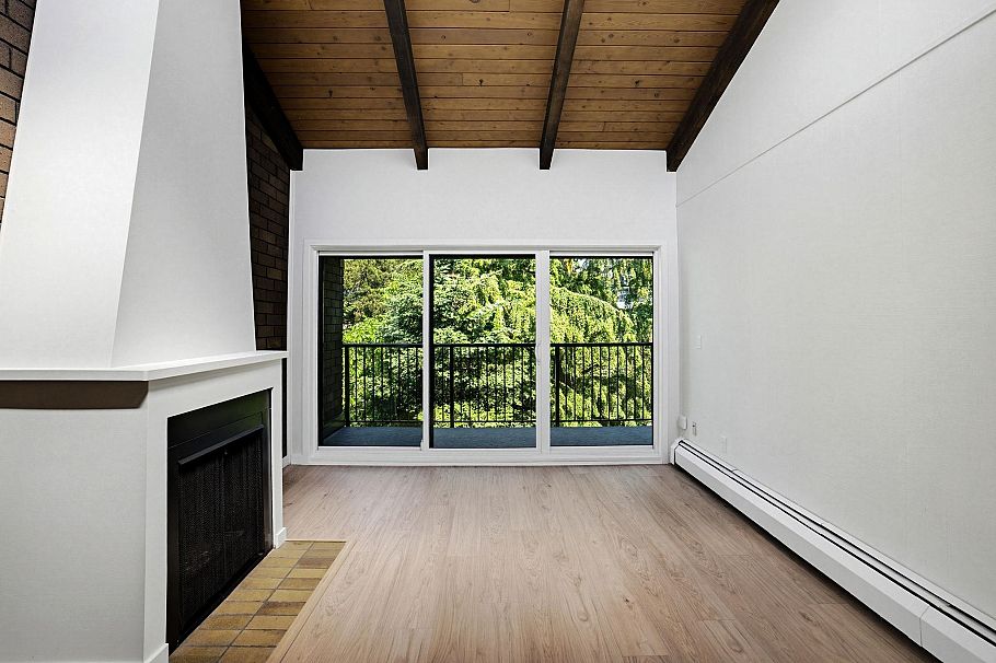 312 330 E 7th Avenue Vancouver, BC - 2