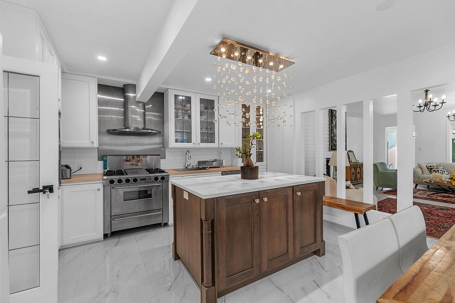 1698 Garden Avenue North Vancouver, BC - 8
