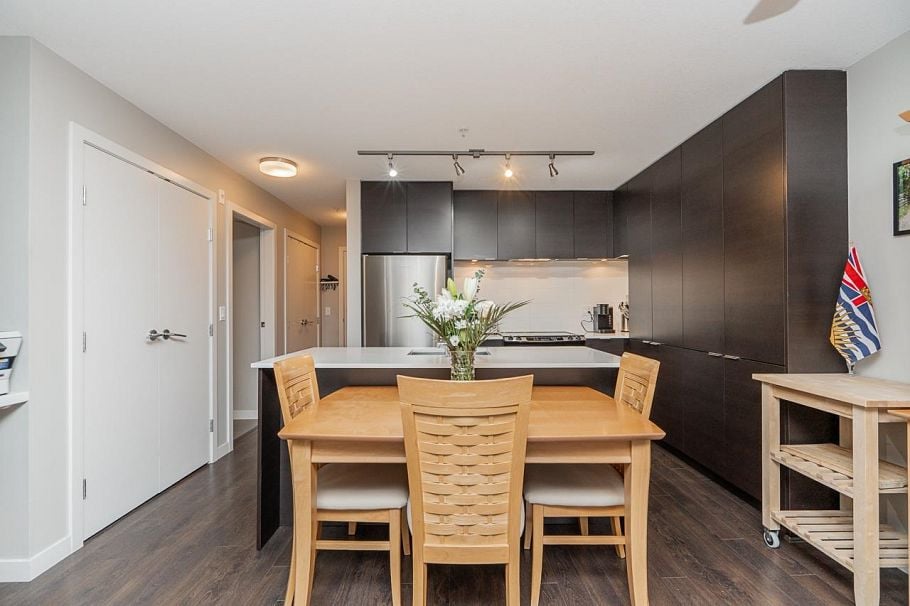 207 1677 Lloyd Avenue North Vancouver, BC - 6