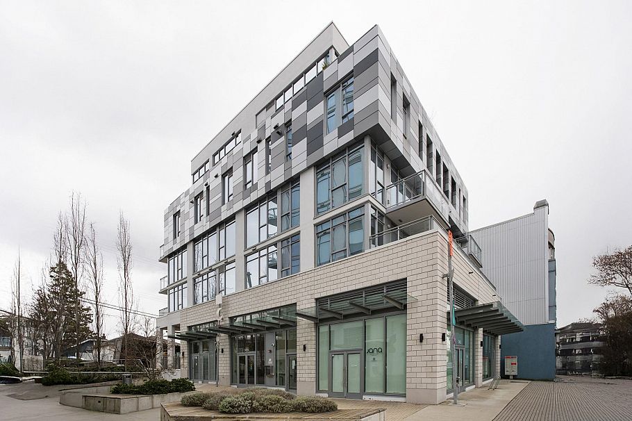 302 2455 Kingsway Vancouver, BC - 1