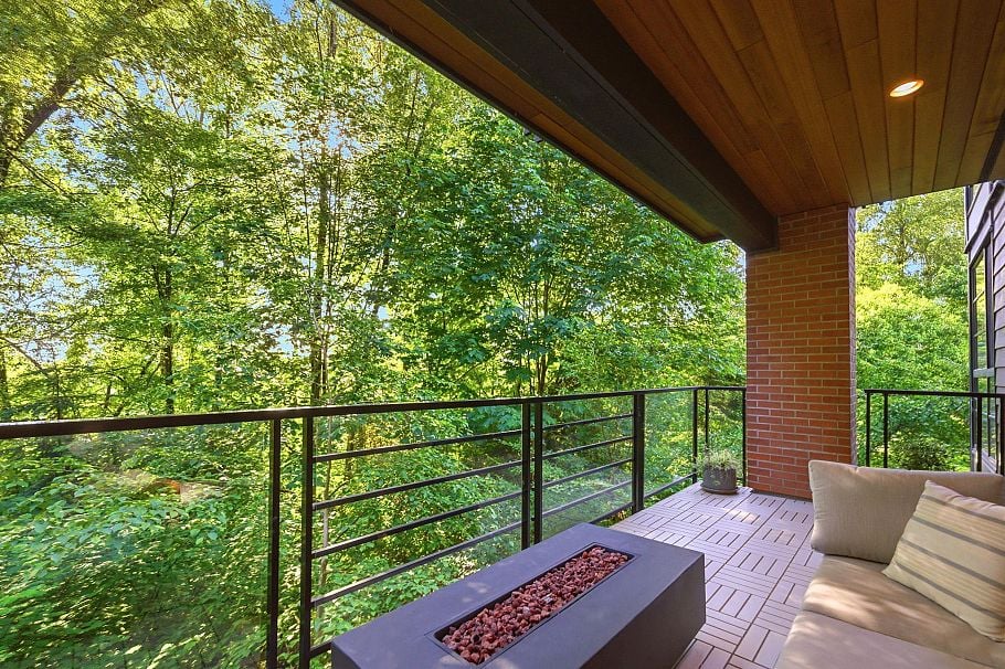 307 733 W 3rd Street North Vancouver, BC - 20