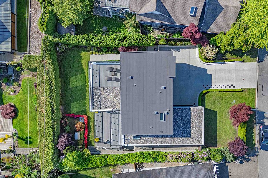 4275 Chelsea Crescent North Vancouver, BC - 36