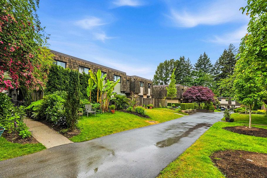 1126 Premier Street North Vancouver, BC - 30