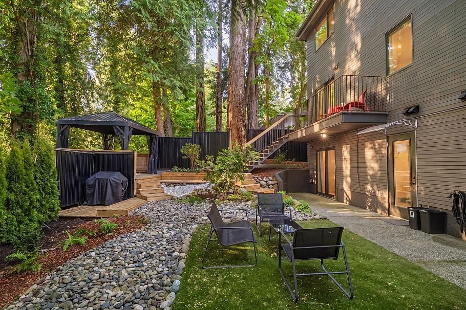 2221 Bowser Avenue North Vancouver, BC - 34
