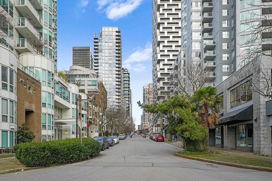 205 1600 Howe Street Vancouver, BC - 33