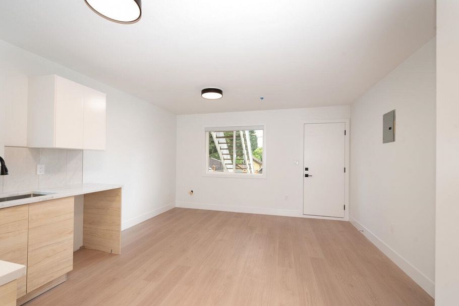 827 E 32nd Avenue Vancouver, BC - 30