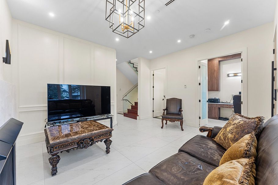 2719 E 46th Avenue Vancouver, BC - 6