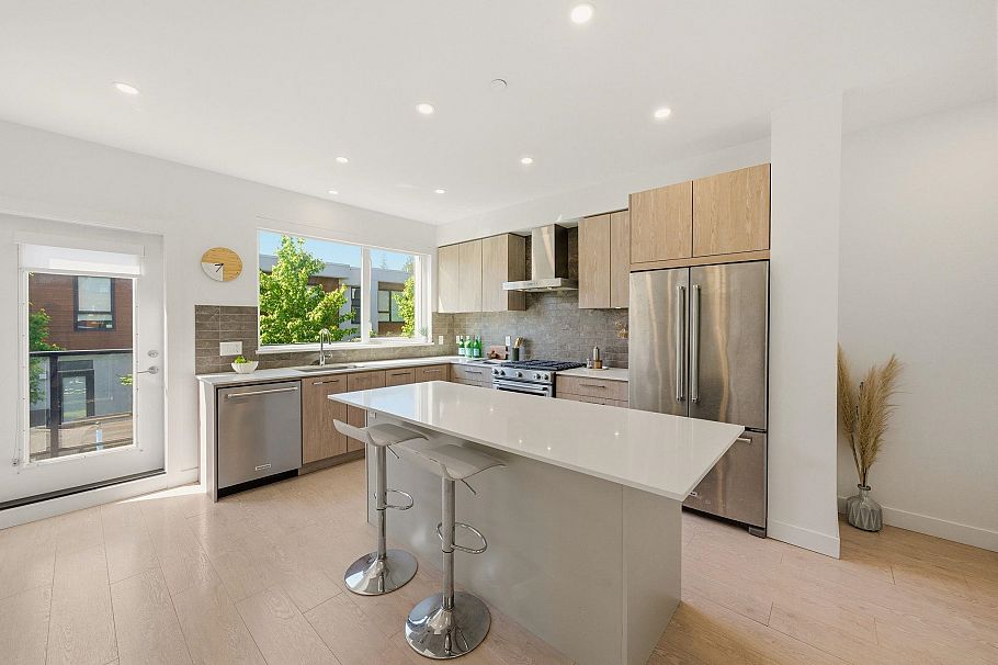 59 3597 Malsum Drive North Vancouver, BC - 10