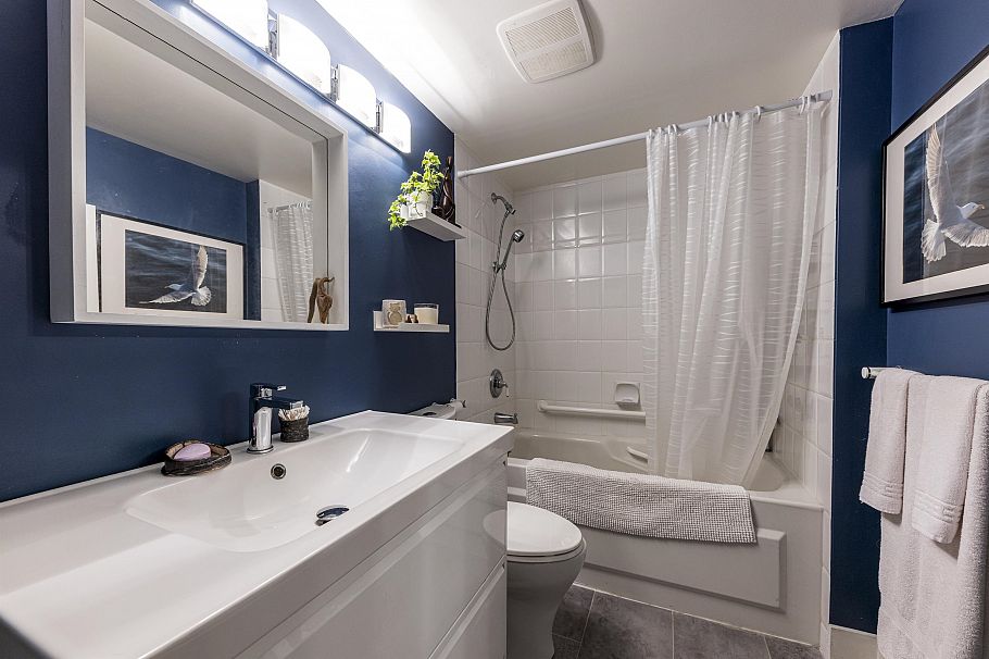 412 2059 Chesterfield Avenue North Vancouver, BC - 18