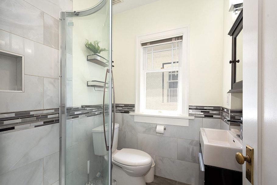 3908 Blenheim Street Vancouver, BC - 14