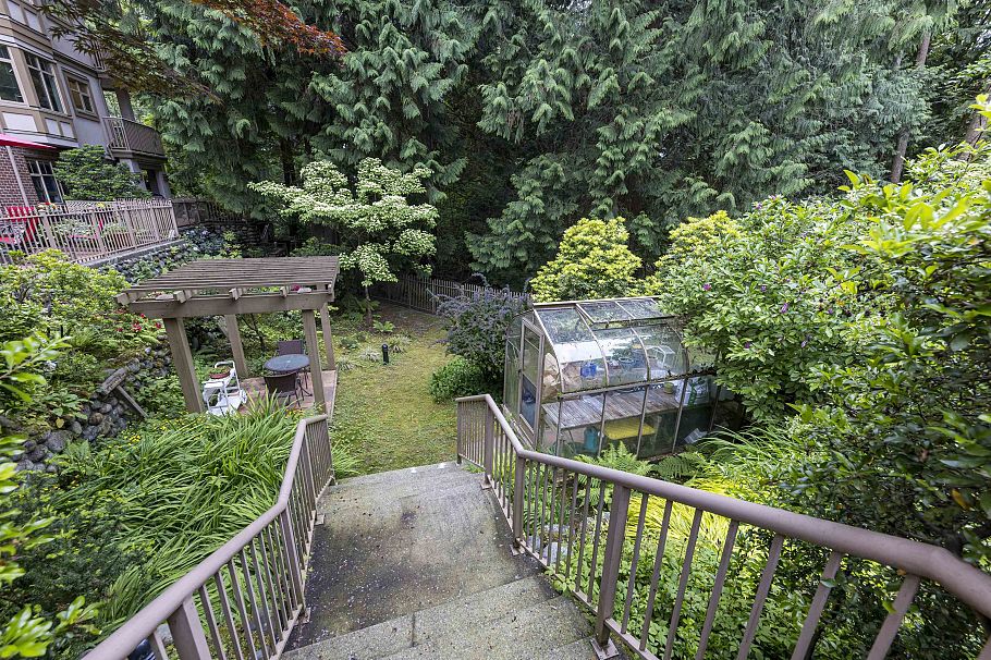 412 2059 Chesterfield Avenue North Vancouver, BC - 29