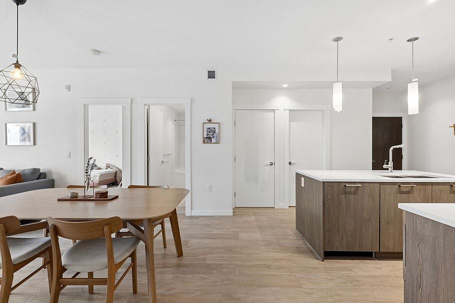 211 625 E 3rd Street North Vancouver, BC - 6