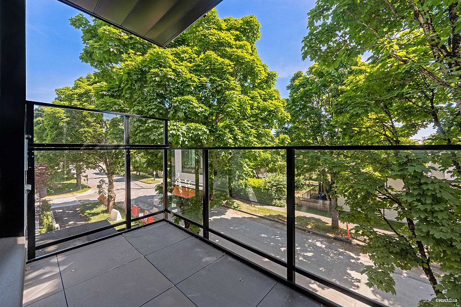 302 6485 Manitoba Street Vancouver, BC - 24