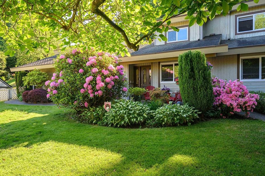1747 Bellelynn Place North Vancouver, BC - 34