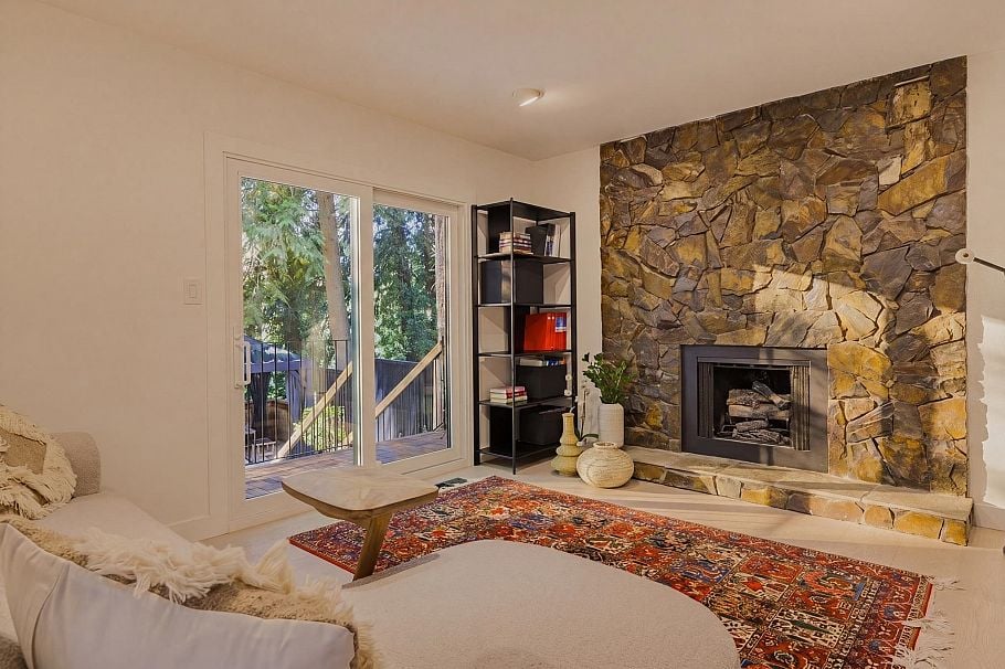 2221 Bowser Avenue North Vancouver, BC - 18