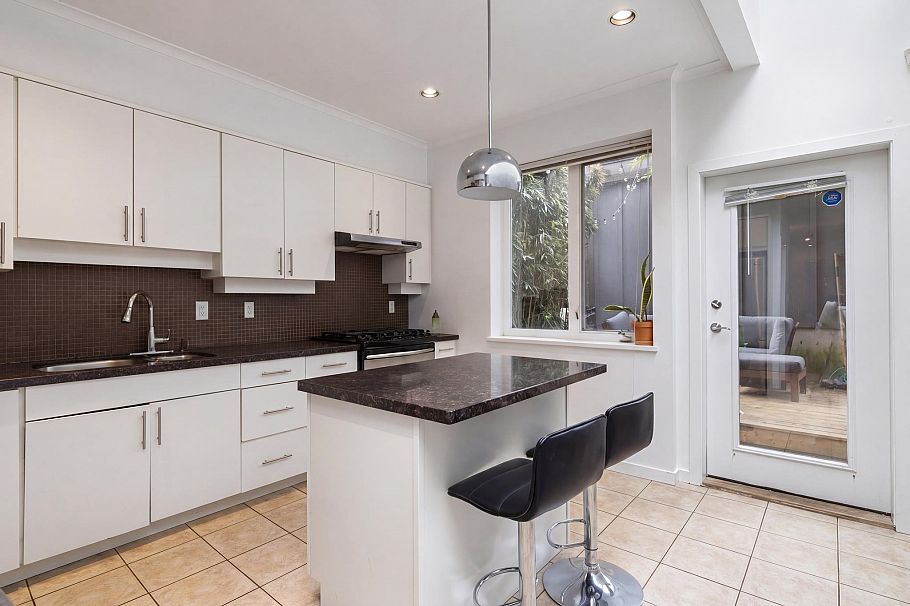 508 E 7th Avenue Vancouver, BC - 12