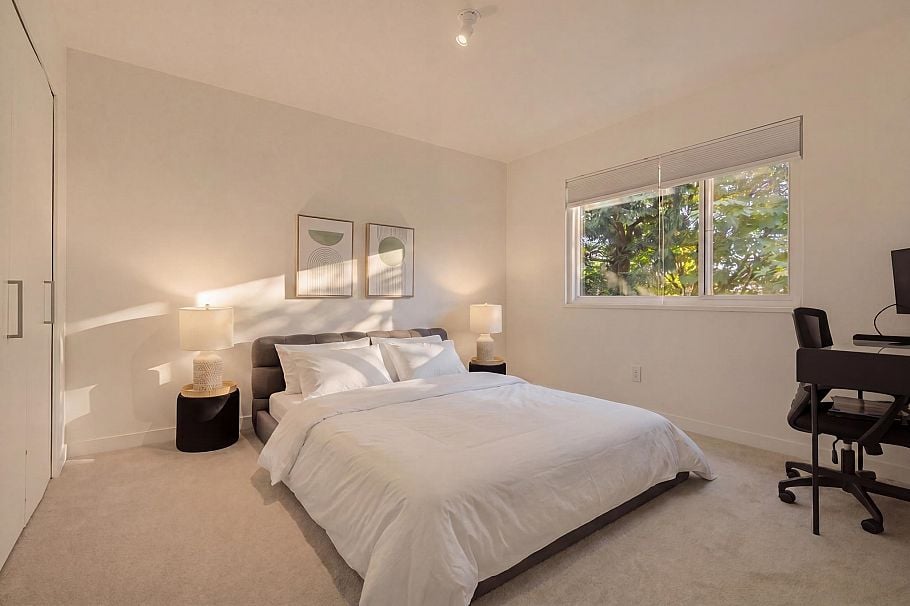 2221 Bowser Avenue North Vancouver, BC - 23