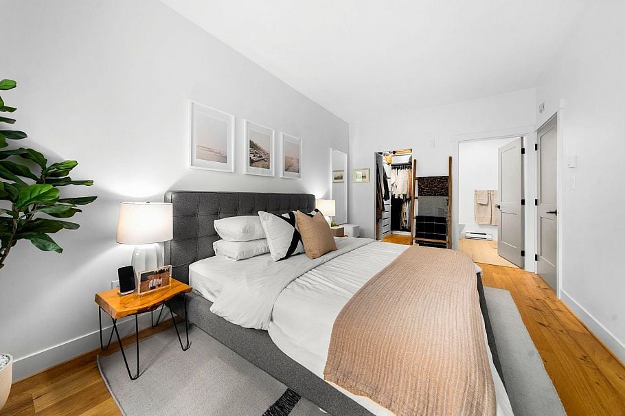 412 2601 Whiteley Court North Vancouver, BC - 24
