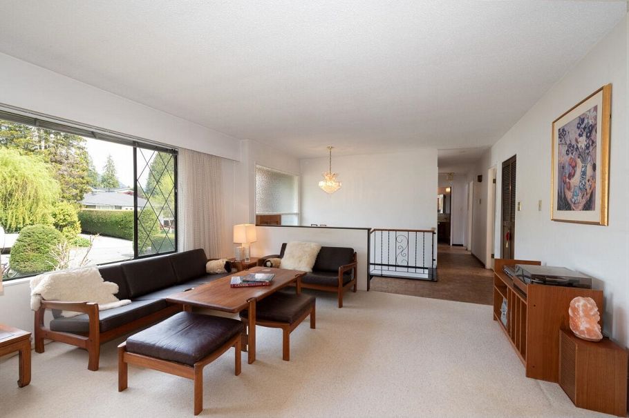 4057 Violet Street North Vancouver, BC - 5