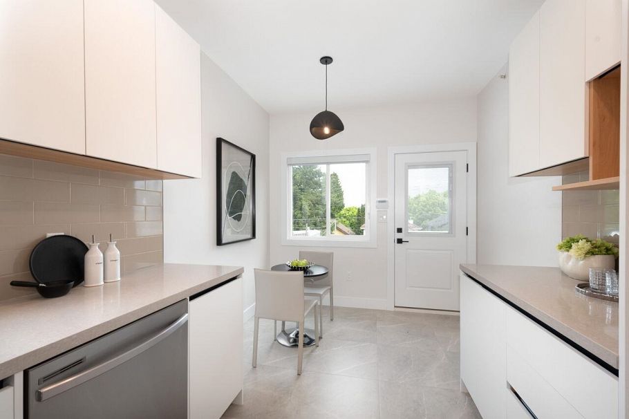 827 E 32nd Avenue Vancouver, BC - 14