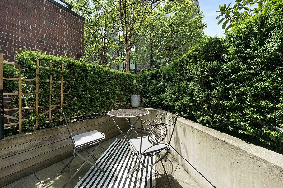 3429 Porter Street Vancouver, BC - 29