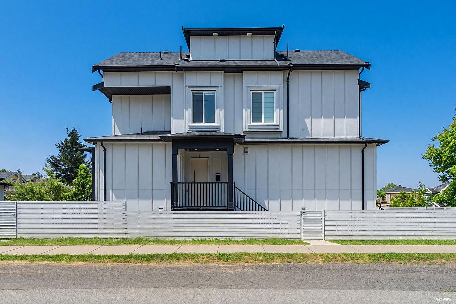 1620 E 53rd Avenue Vancouver, BC - 1