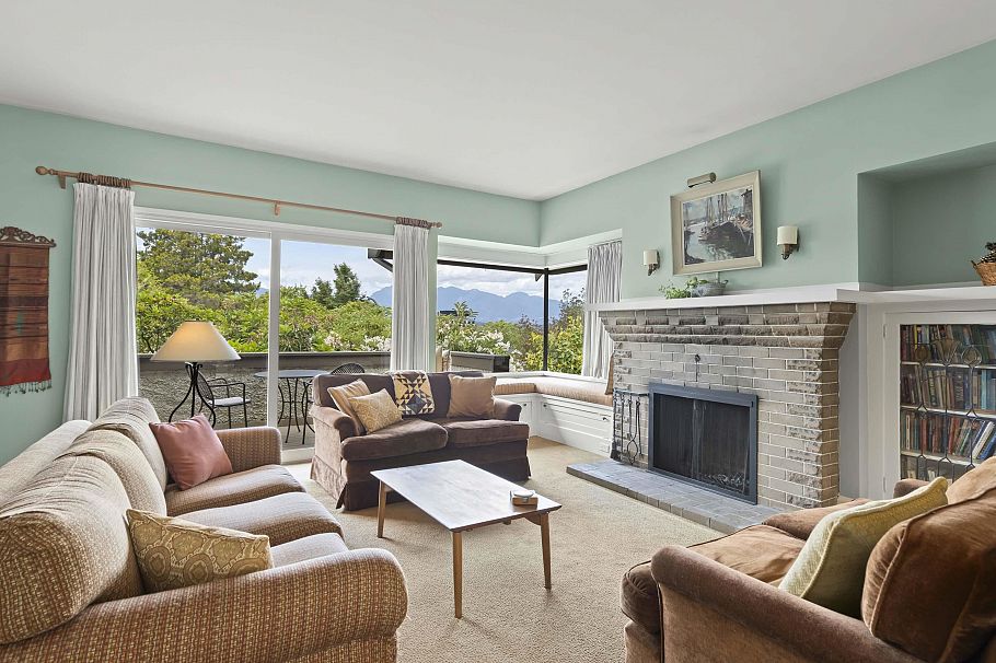 3820 W 12th Avenue Vancouver, BC - 14