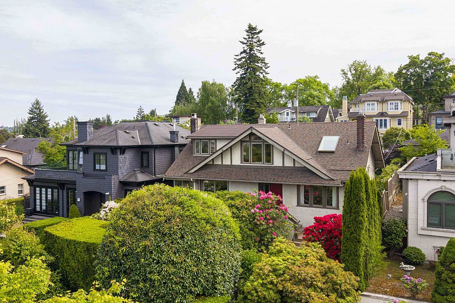 3820 W 12th Avenue Vancouver, BC - 3