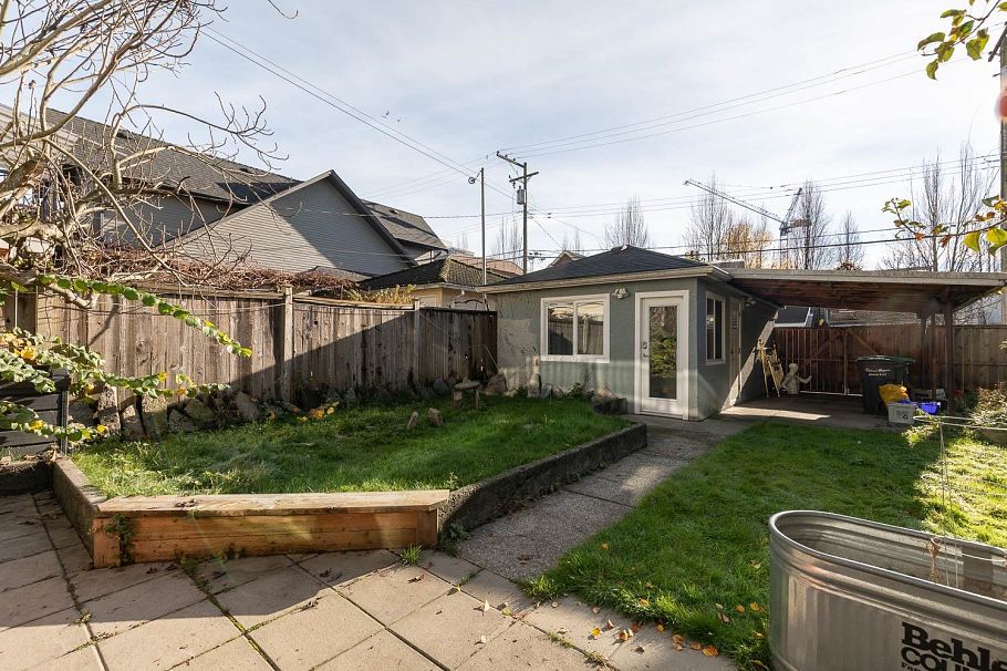 1636 Frances Street Vancouver, BC - 39